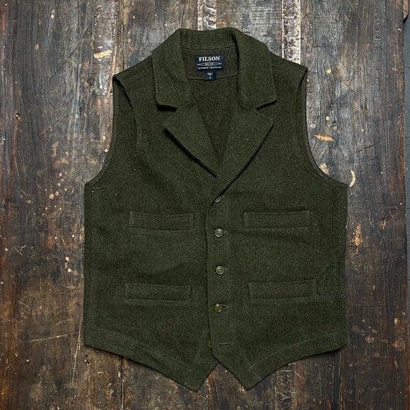 Coats | Filson Western Vest 